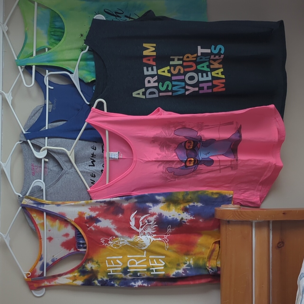Disney Vacation Tshirts LOT of 6 size Large custom T-shirts
